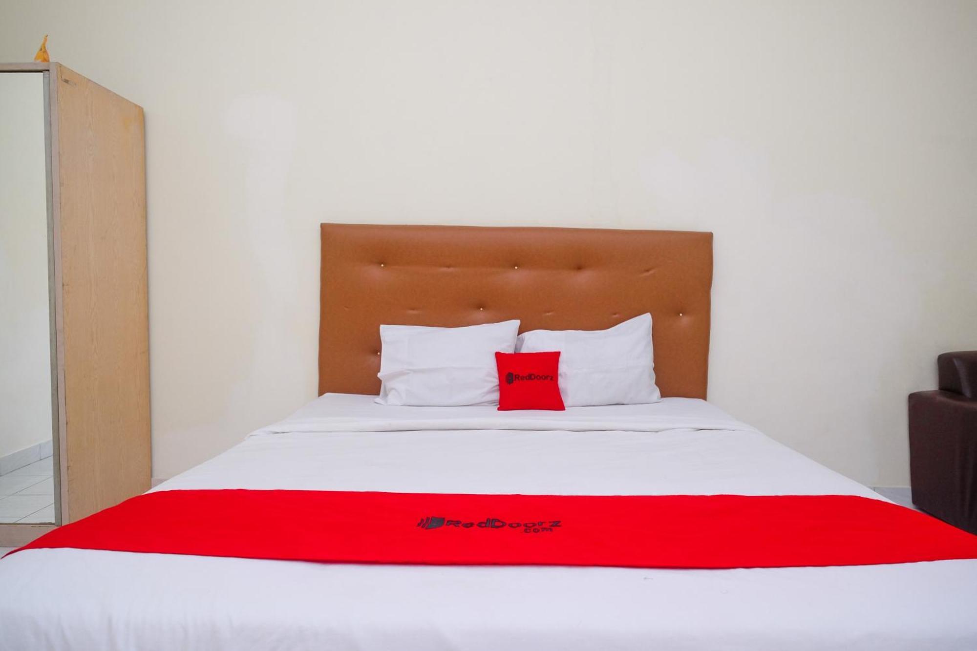 Hotel Reddoorz Syariah Near Alun Alun Wonosari Exterior foto