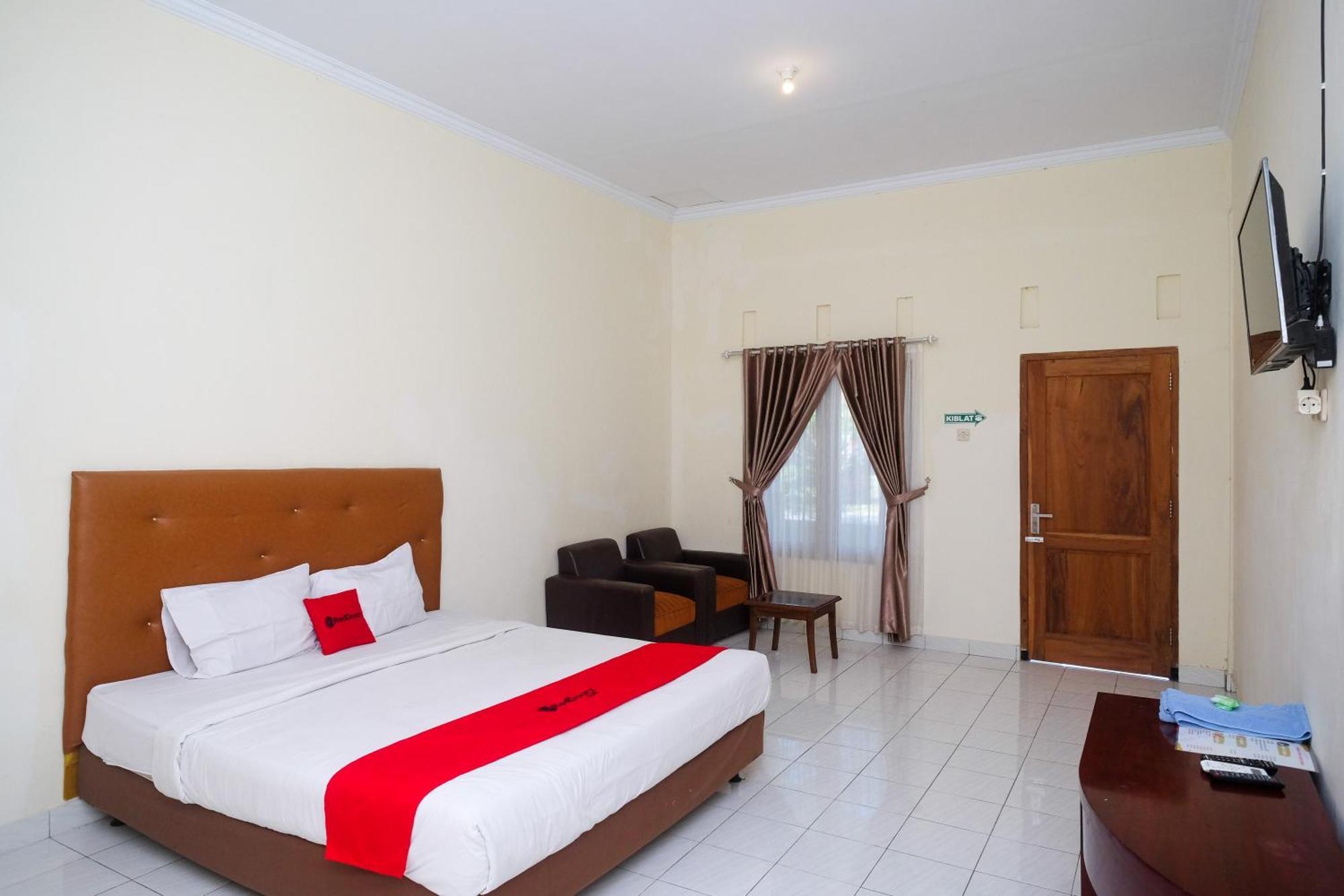 Hotel Reddoorz Syariah Near Alun Alun Wonosari Exterior foto